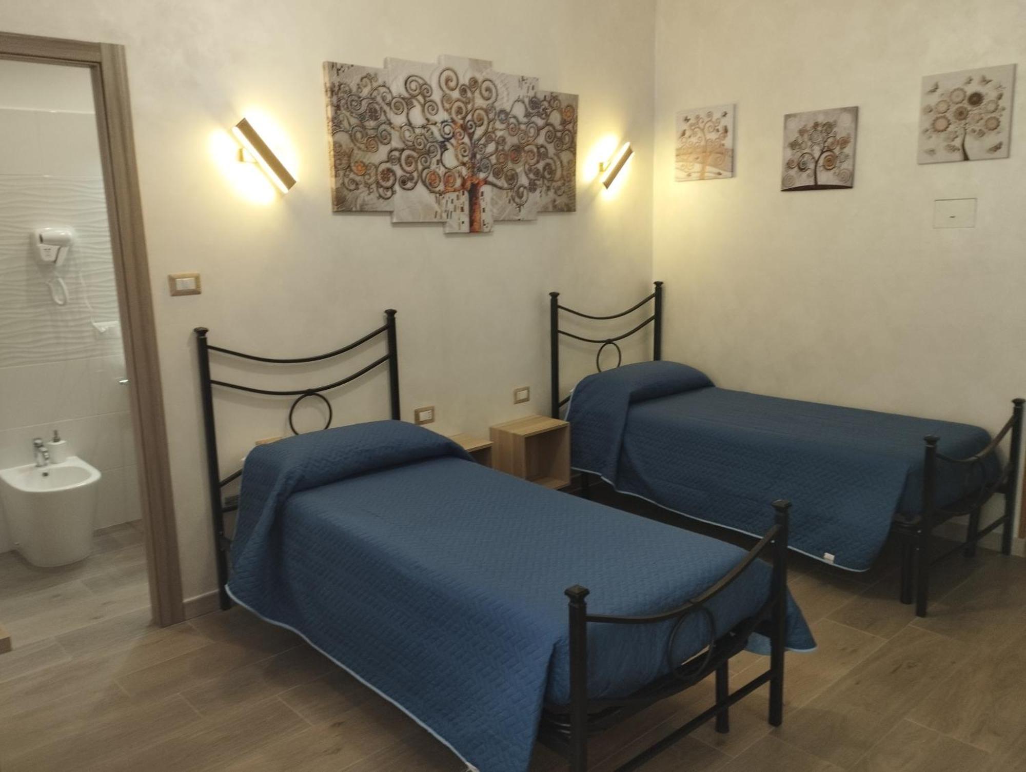 Готель Roma Tourist Lease Ачілія Номер фото